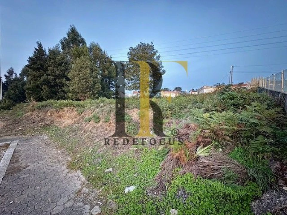 Terreno para Venda em Serzedo e Perosinho Foto 2