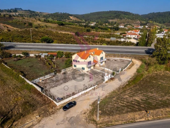 Moradia T3 para Venda em Roliça Foto 6