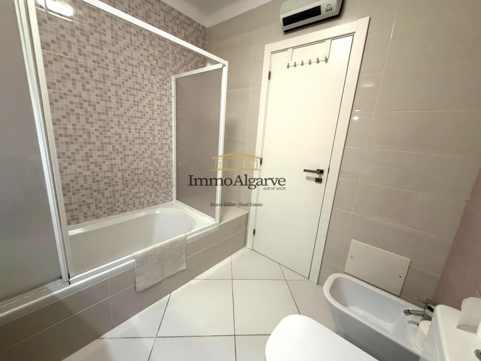 Apartamento T4 para Venda em Albufeira e Olhos de Água Foto 28