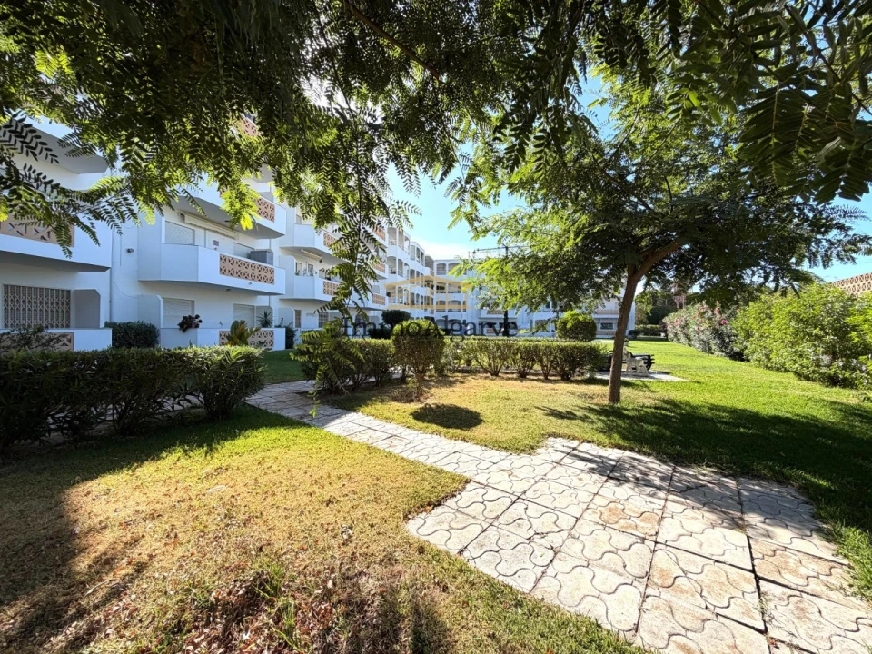 Apartamento T4 para Venda em Albufeira e Olhos de Água Foto 37