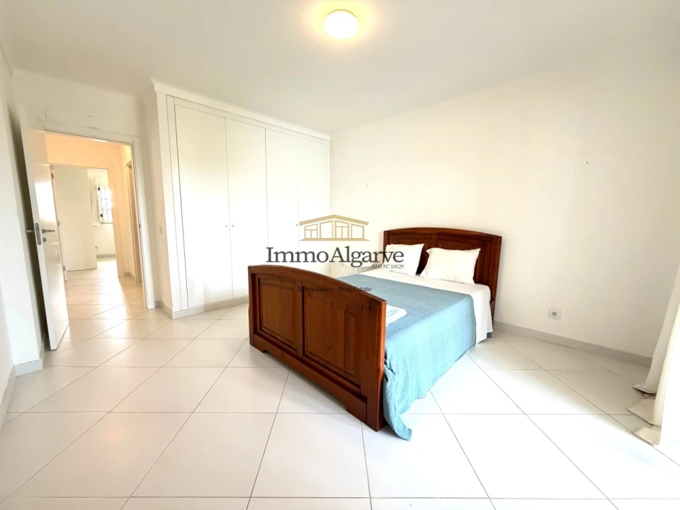 Apartamento T2 para Venda em Albufeira e Olhos de Água Foto 17