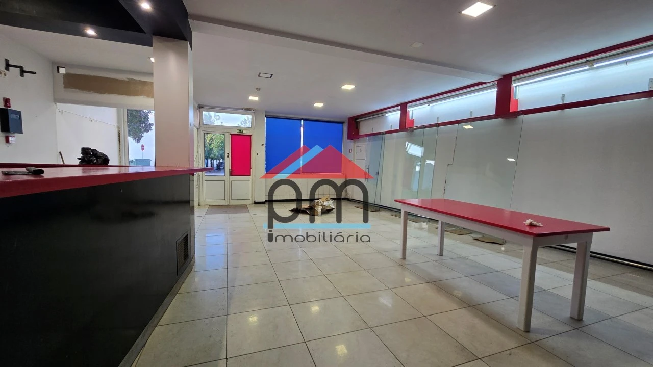 Loja para Venda em Monção e Troviscoso Foto 3