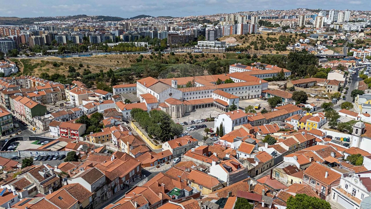 Prédio para Venda em Odivelas Foto 17
