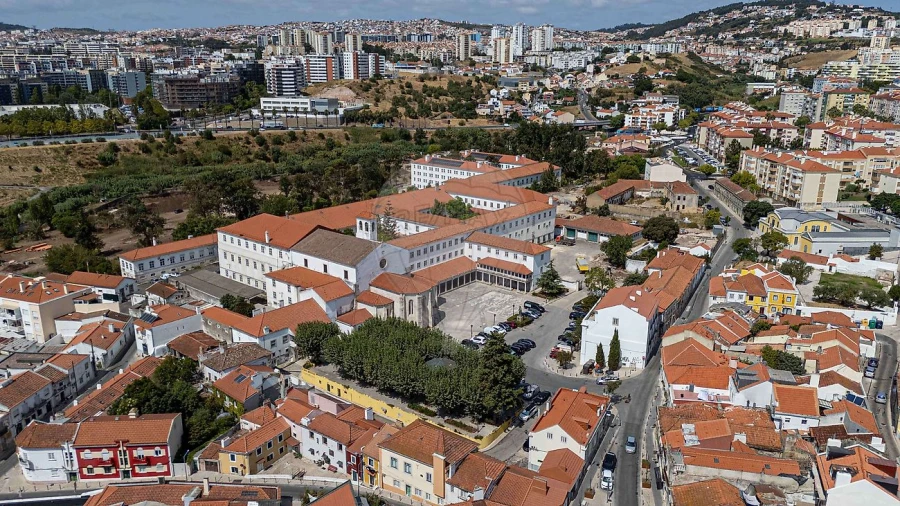 Prédio para Venda em Odivelas Foto 27