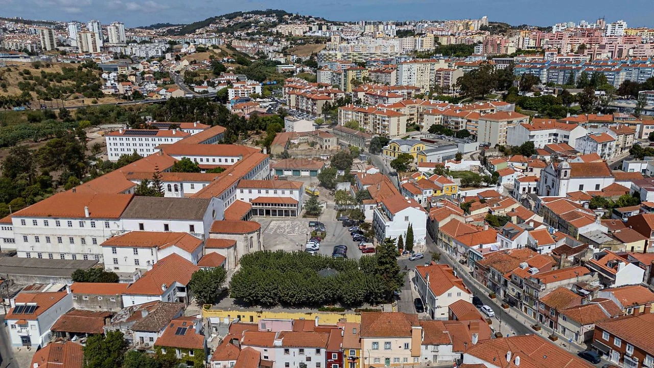 Prédio para Venda em Odivelas Foto 34