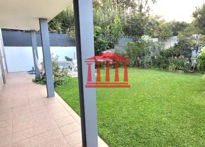 Moradia T4 para Venda em Carvalhal Foto 8