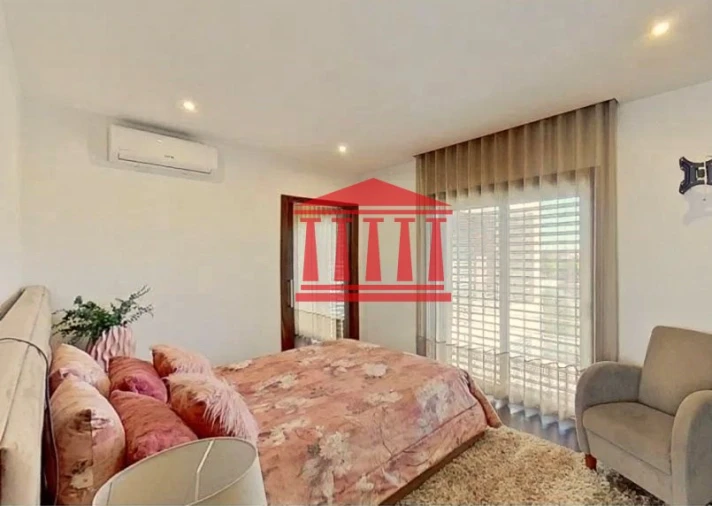 Moradia T4 para Venda em Carvalhal Foto 24