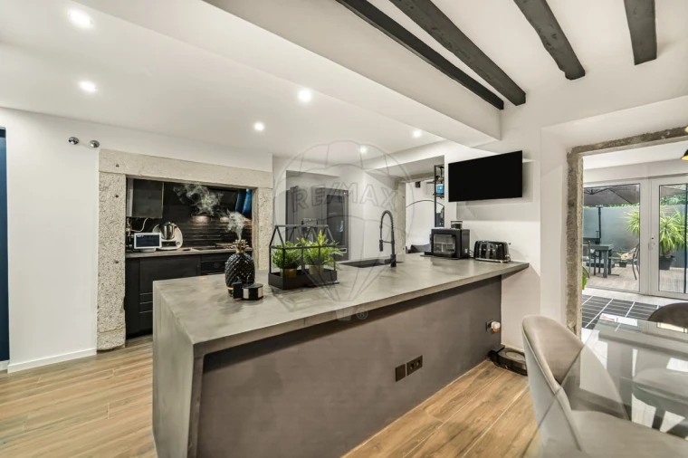 Apartamento T3 para Venda em Santo António Foto 3