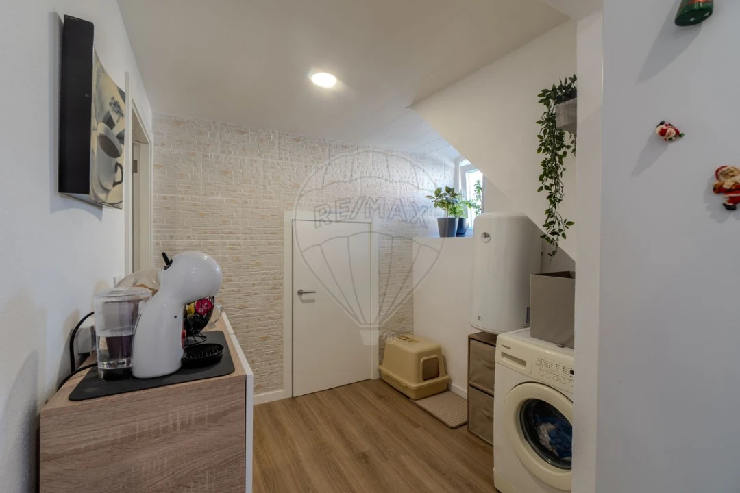 Moradia T2 para Venda em Dois Portos e Runa Foto 9