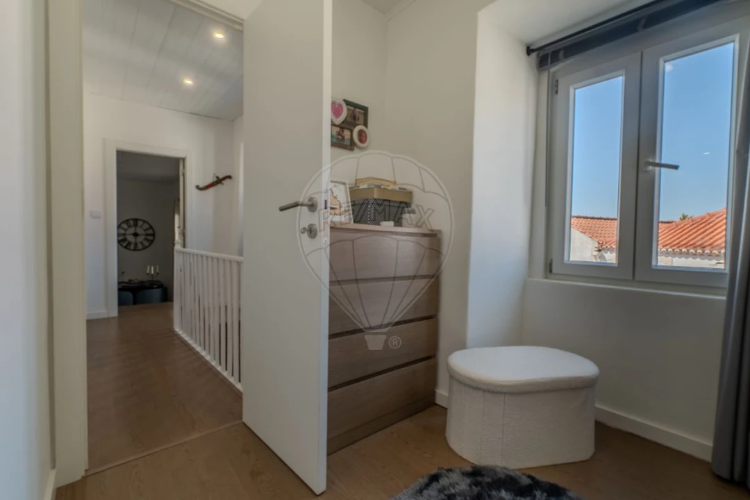 Moradia T2 para Venda em Dois Portos e Runa Foto 13