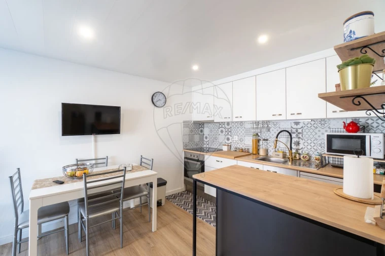 Moradia T2 para Venda em Dois Portos e Runa Foto 7