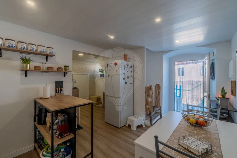 Moradia T2 para Venda em Dois Portos e Runa Foto 6
