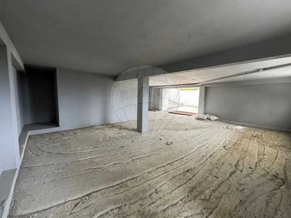 Armazém para Venda em Mafamude e Vilar do Paraíso Foto 3