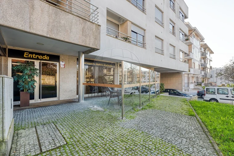 Negócio para Arrendamento em Cidade da Maia Foto 24