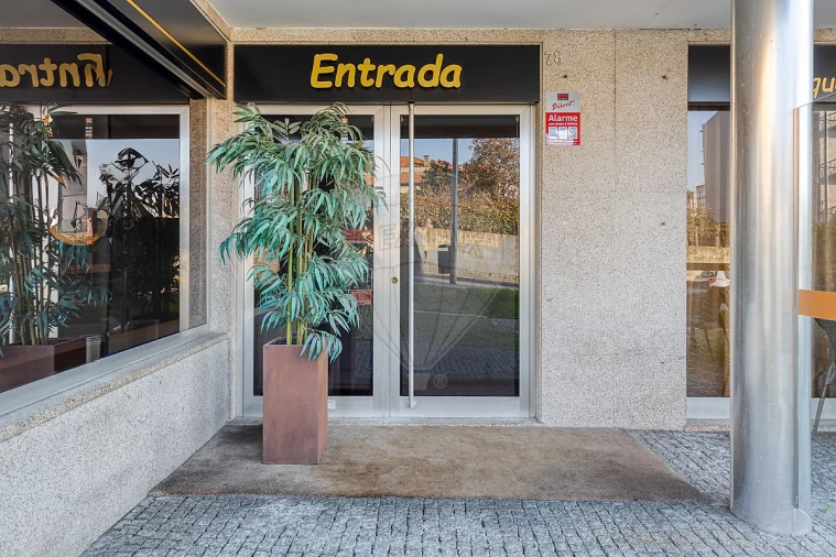 Negócio para Arrendamento em Cidade da Maia Foto 21