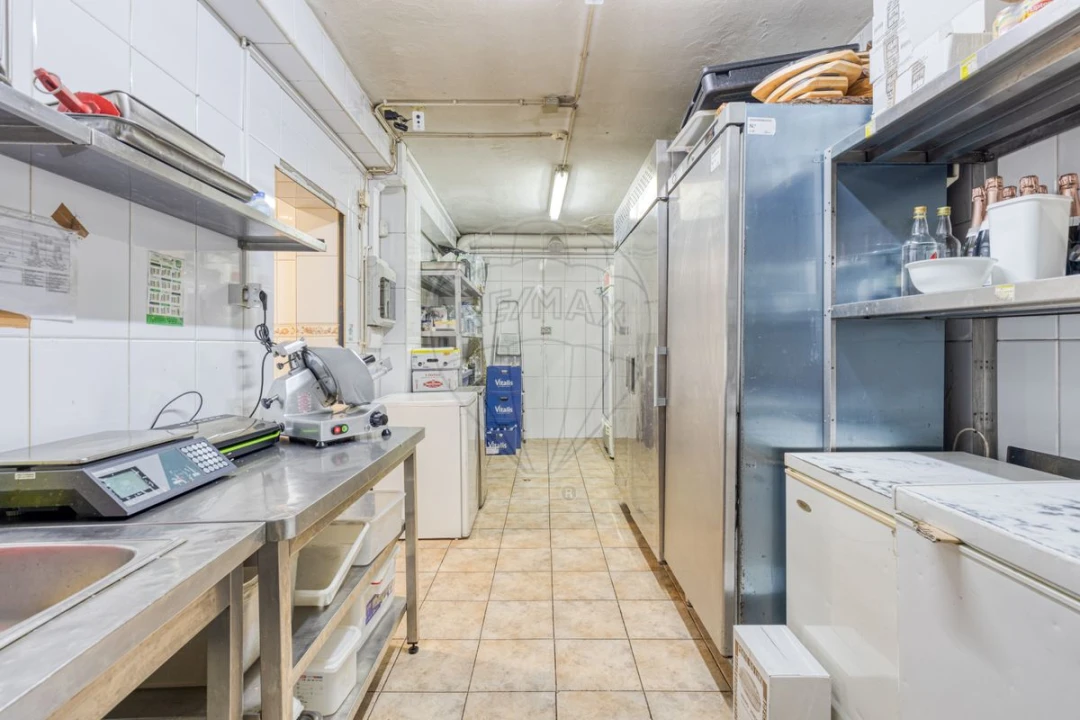 Negócio para Arrendamento em Cidade da Maia Foto 7