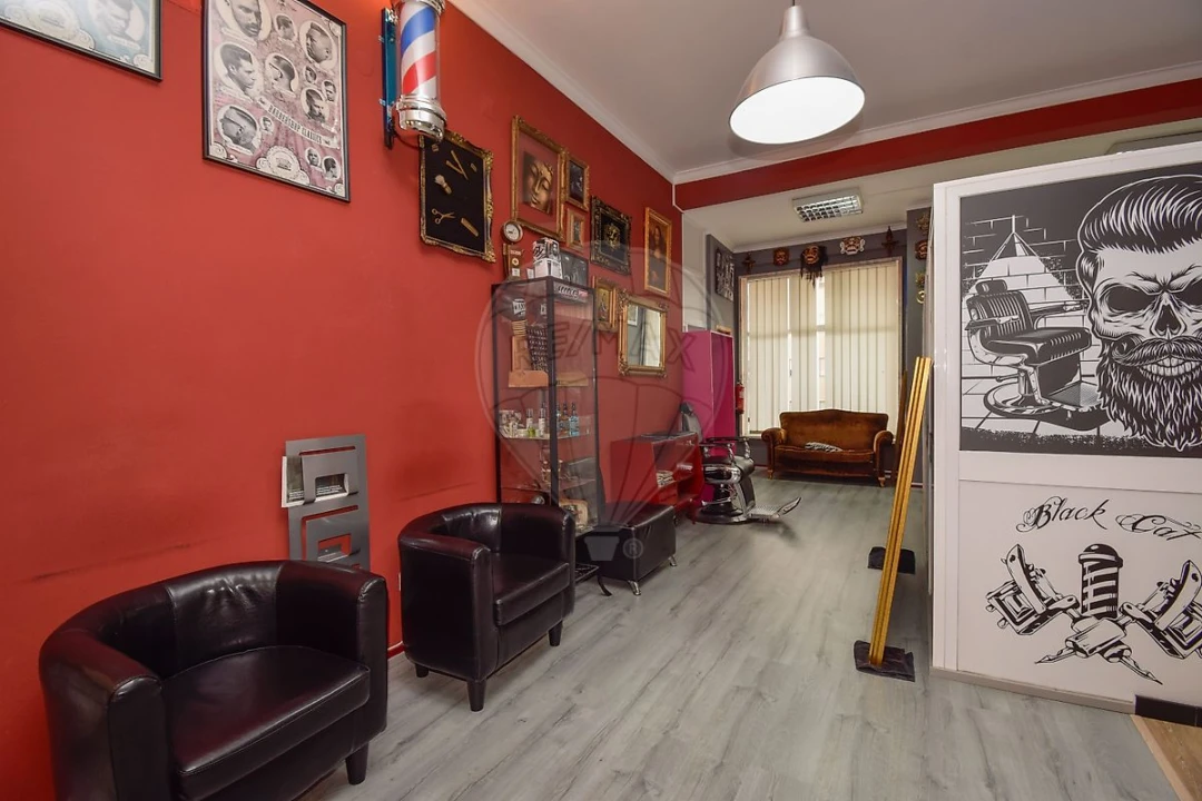 Loja para Venda em Rio de Mouro Foto 3