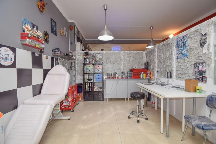 Loja para Venda em Rio de Mouro Foto 15