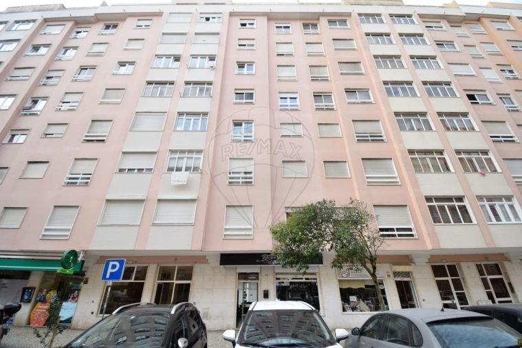 Loja para Venda em Rio de Mouro Foto 18