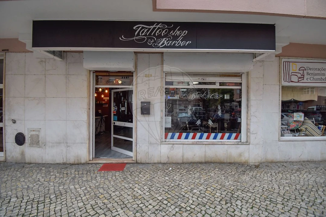 Loja para Venda em Rio de Mouro Foto 23