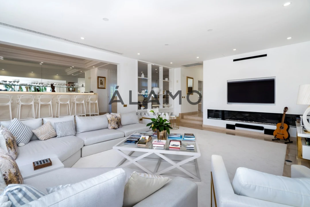 Moradia T4 para Venda em Almancil Foto 4