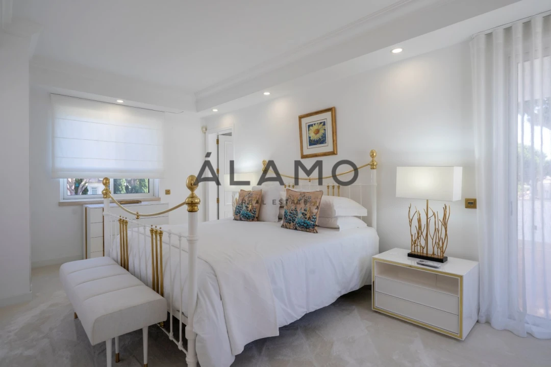 Moradia T4 para Venda em Almancil Foto 20