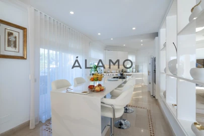 Moradia T4 para Venda em Almancil