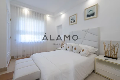 Moradia T4 para Venda em Almancil