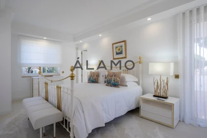 Moradia T4 para Venda em Almancil