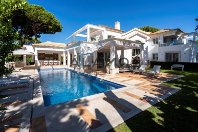 Moradia T4 para Venda em Almancil