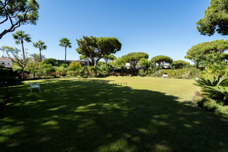 Moradia T4 para Venda em Almancil Foto 26