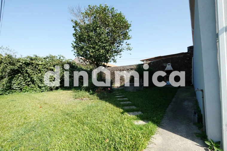 Moradia T3 para Venda em Ribeirão Foto 2