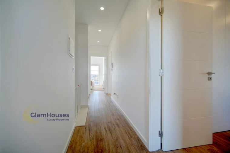 Moradia T4 para Arrendamento em Encarnação Foto 26