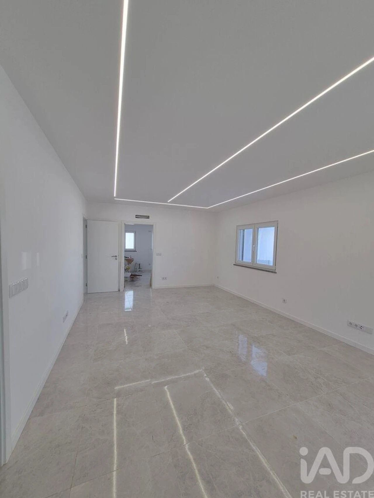 Moradia T3 para Venda em Atouguia da Baleia Foto 4