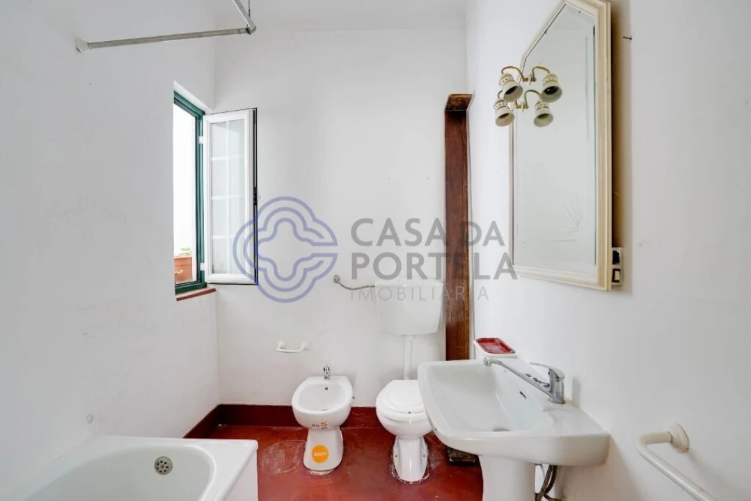 Moradia T4 para Venda em Couço Foto 38