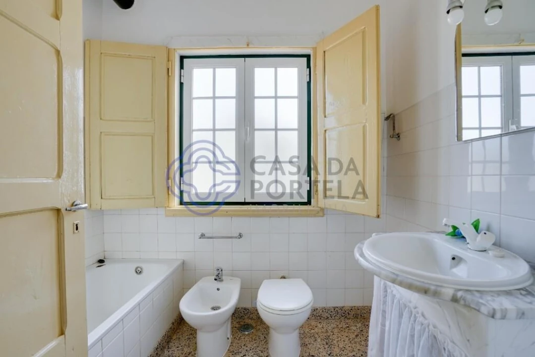 Moradia T4 para Venda em Couço Foto 17