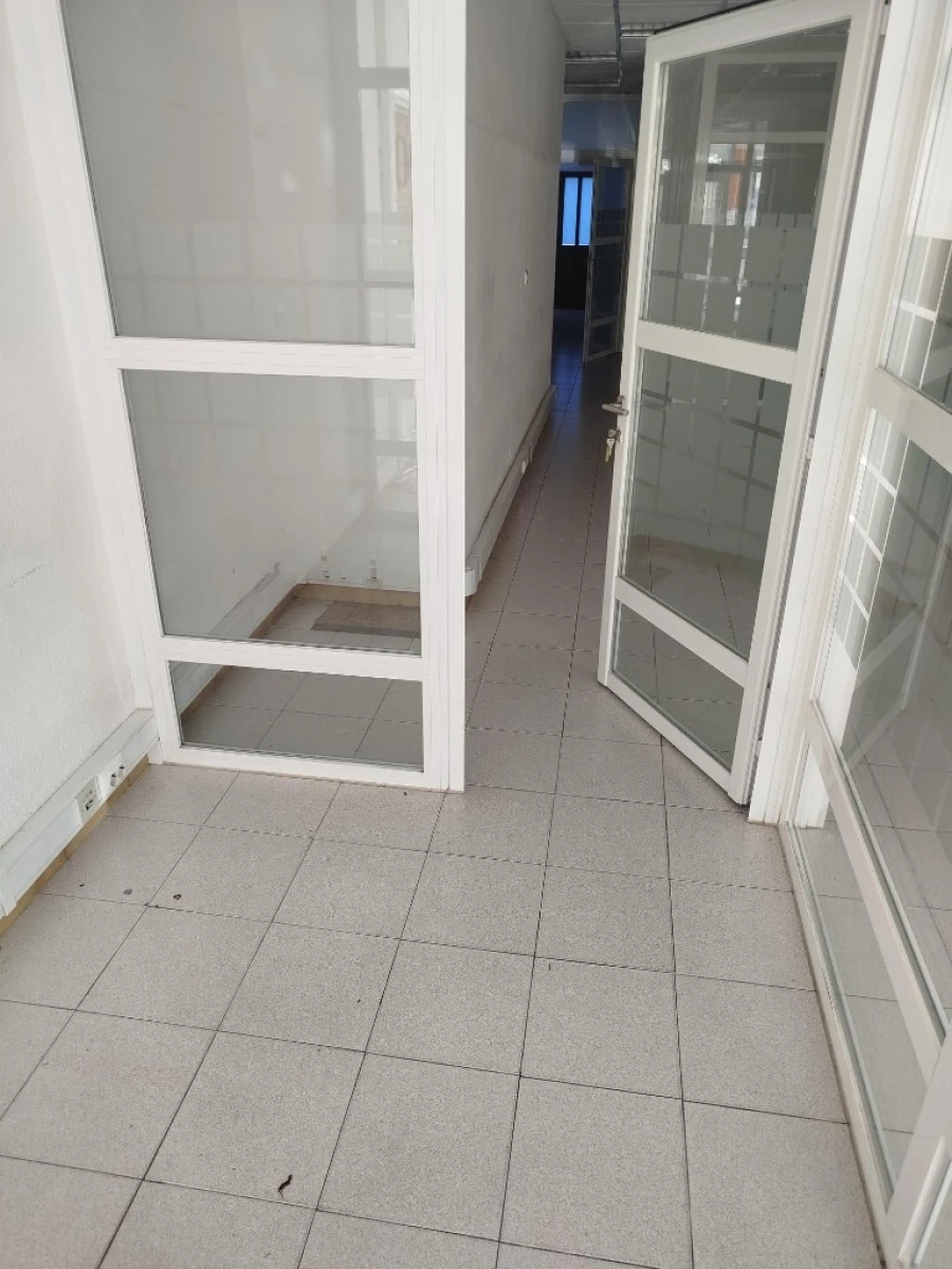 Loja para Arrendamento em Algueirão-Mem Martins Foto 5