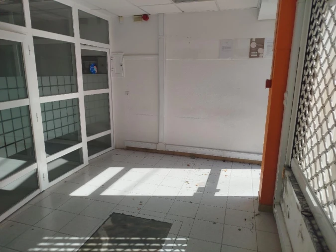 Loja para Arrendamento em Algueirão-Mem Martins Foto 3