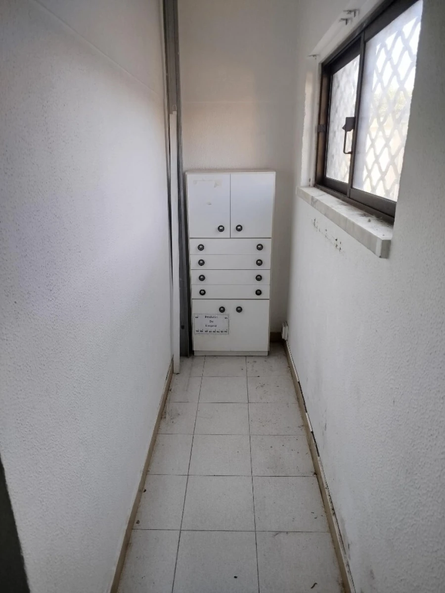 Loja para Arrendamento em Algueirão-Mem Martins Foto 7