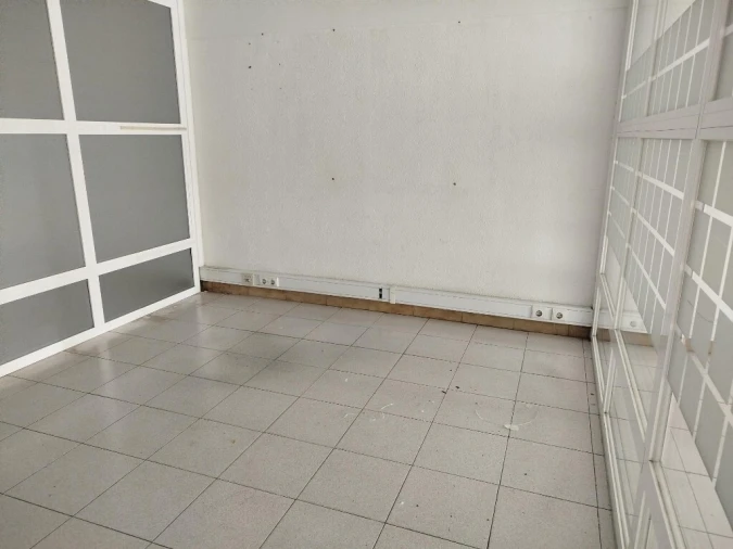 Loja para Arrendamento em Algueirão-Mem Martins Foto 4