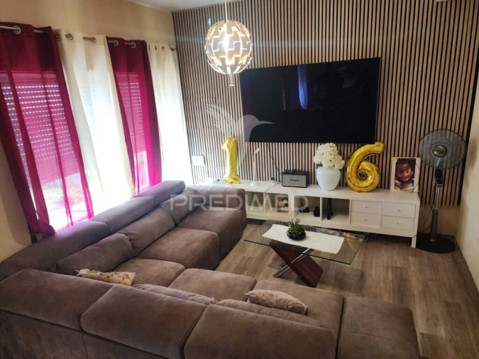 Moradia T4 para Venda em Pedroso e Seixezelo Foto 3