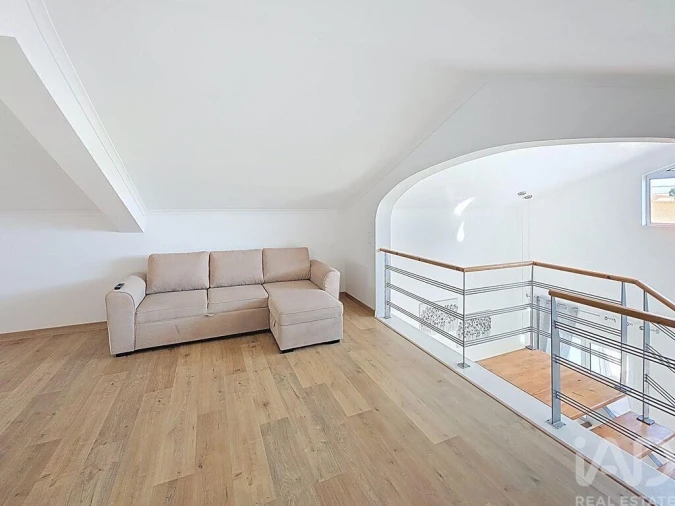 Moradia T3 para Venda em Benfica do Ribatejo Foto 24