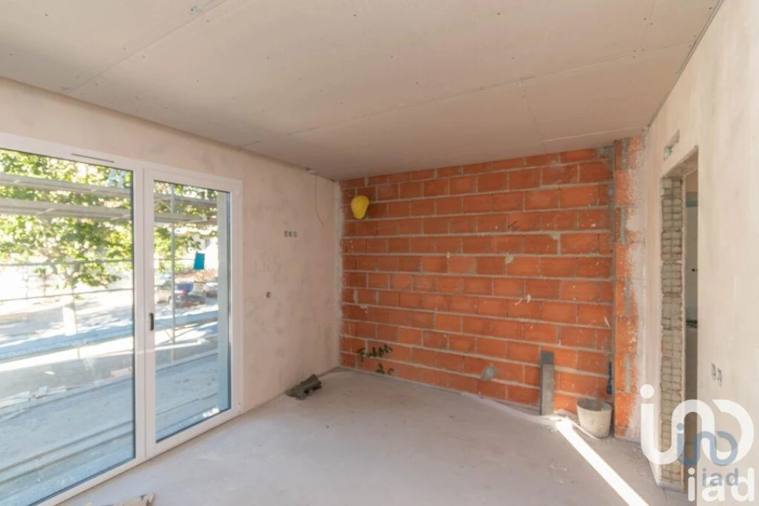 Apartamento T2 para Venda em Parceiros e Azoia Foto 9