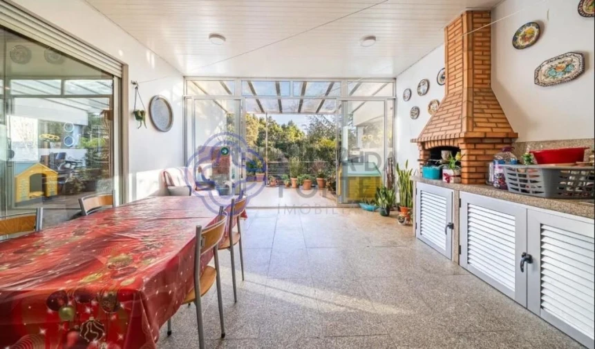 Moradia T6 para Venda em Cidade da Maia Foto 54