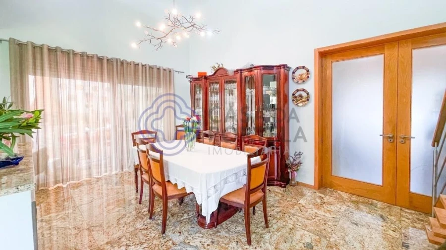 Moradia T5 para Venda em Cidade da Maia Foto 12