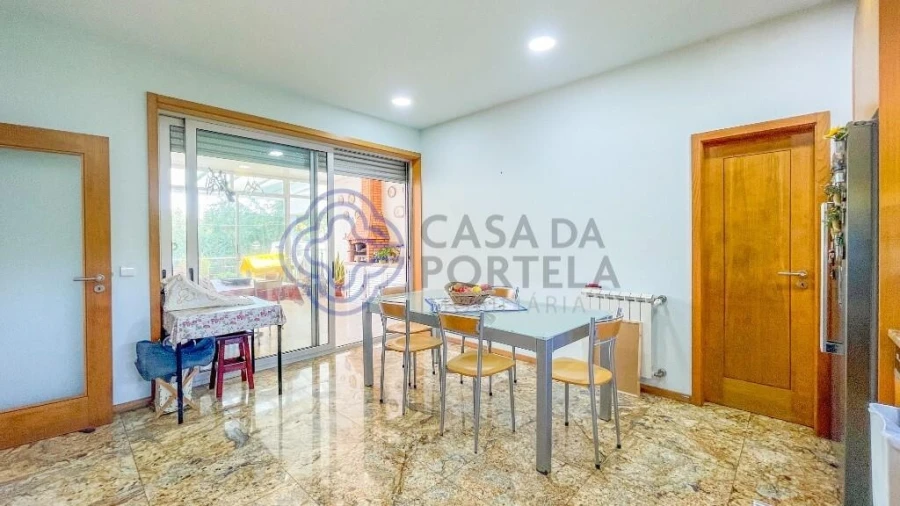 Moradia T5 para Venda em Cidade da Maia Foto 23