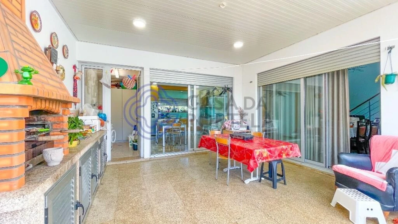 Moradia T6 para Venda em Cidade da Maia Foto 26