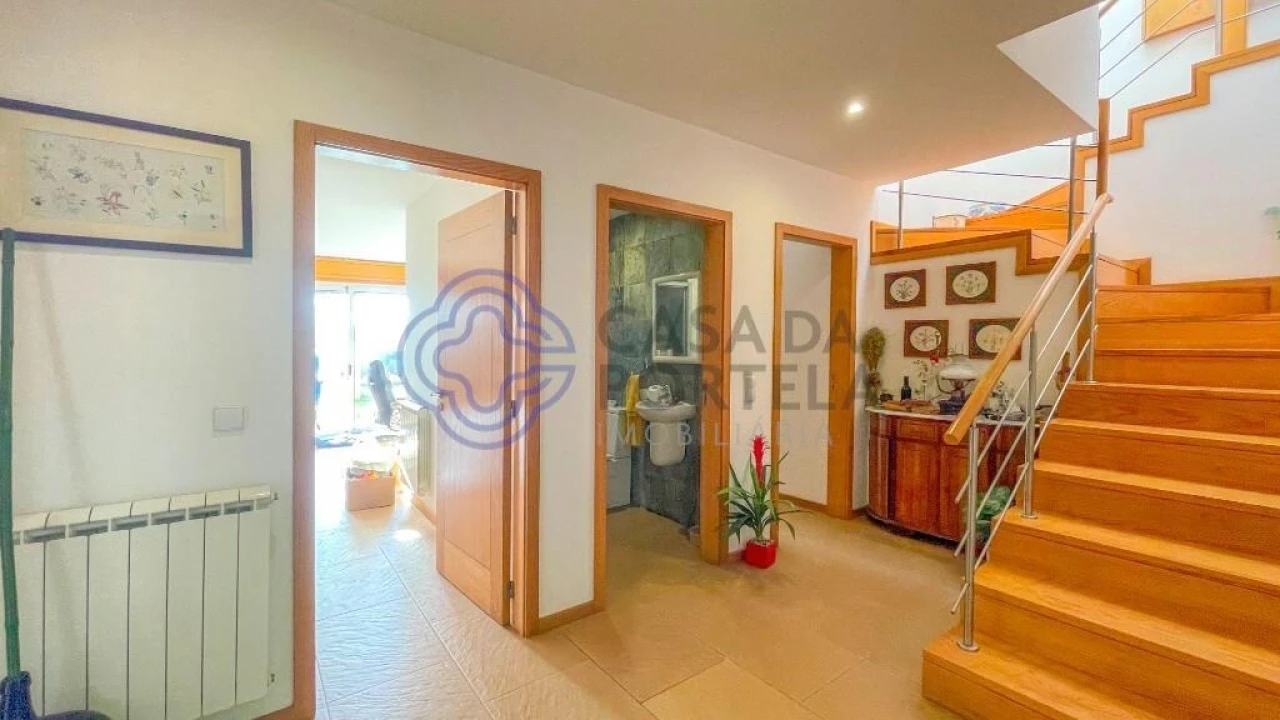 Moradia T6 para Venda em Cidade da Maia Foto 36