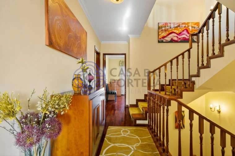 Moradia T3 para Venda em Serzedo e Perosinho Foto 9