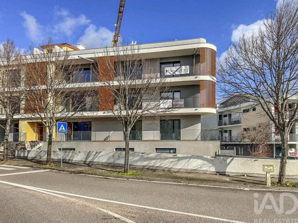 Apartamento T2 para Venda em Parceiros e Azoia Foto 18